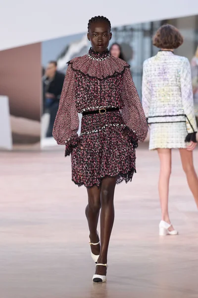 Look 37